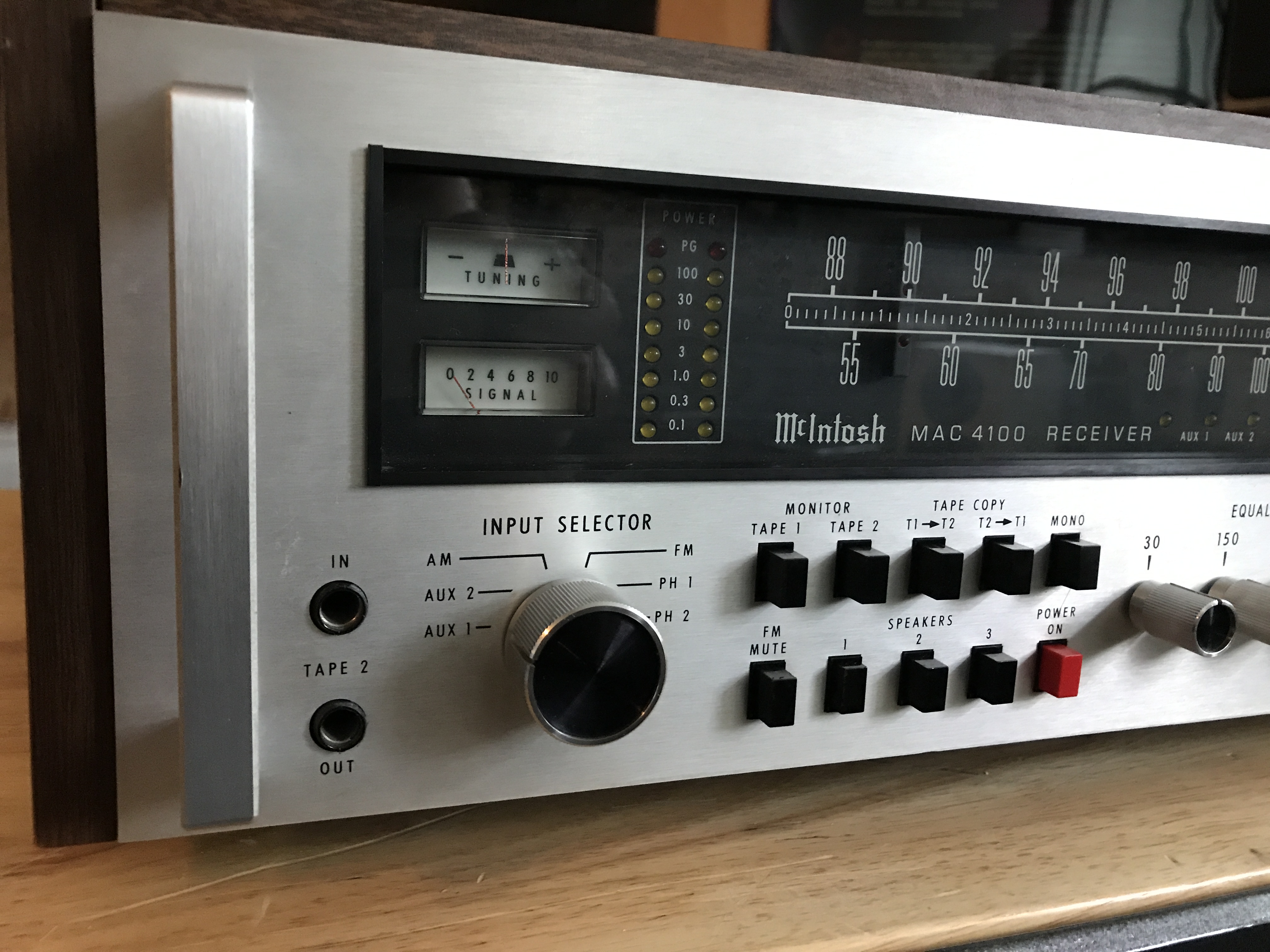 IMG_2568 McIntosh MAC 4100 Receiver