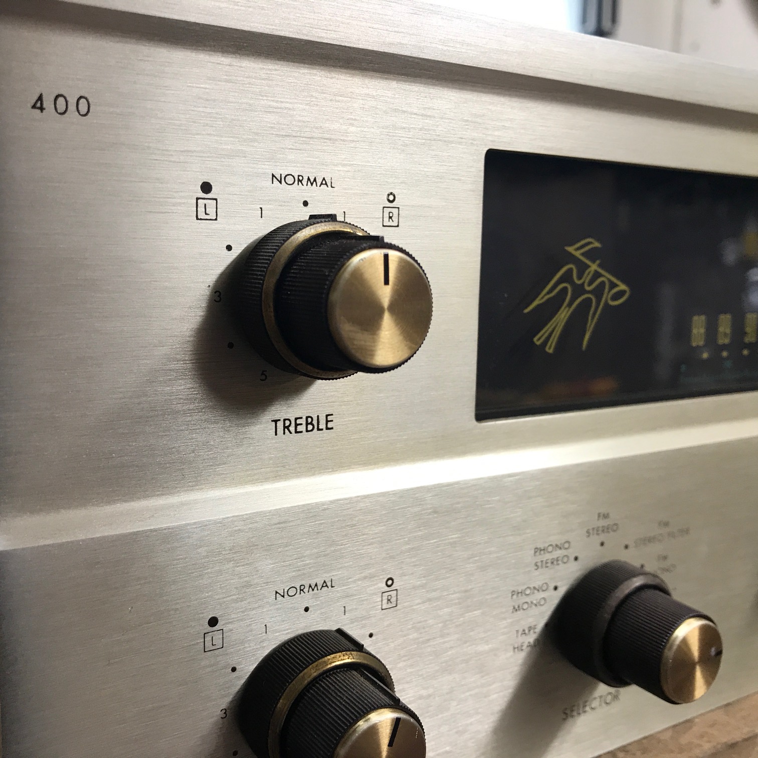 IMG_2925 Fisher 400 Receiver
