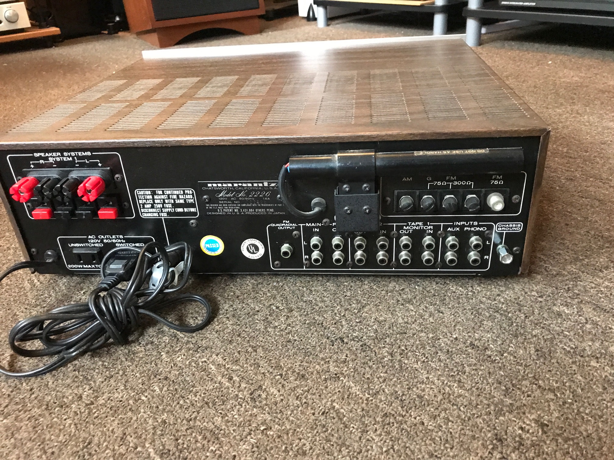 image8 Marantz 2226